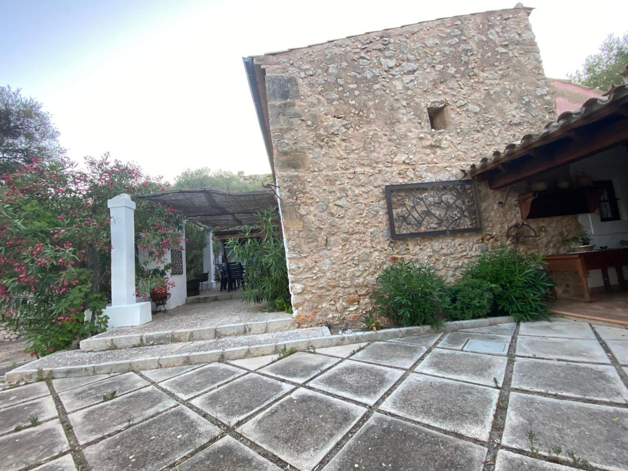 Puerto De Pollensa Villas And Apartments, With Private Mountain Ideal For Runners, Trailers,Near Puerto Pollensa Beach Approximately 5 Minutes Walking, Unique Experience In A Ullal Old Typical Mallorca House With Private Mountain And Near To The Beac Exterior photo